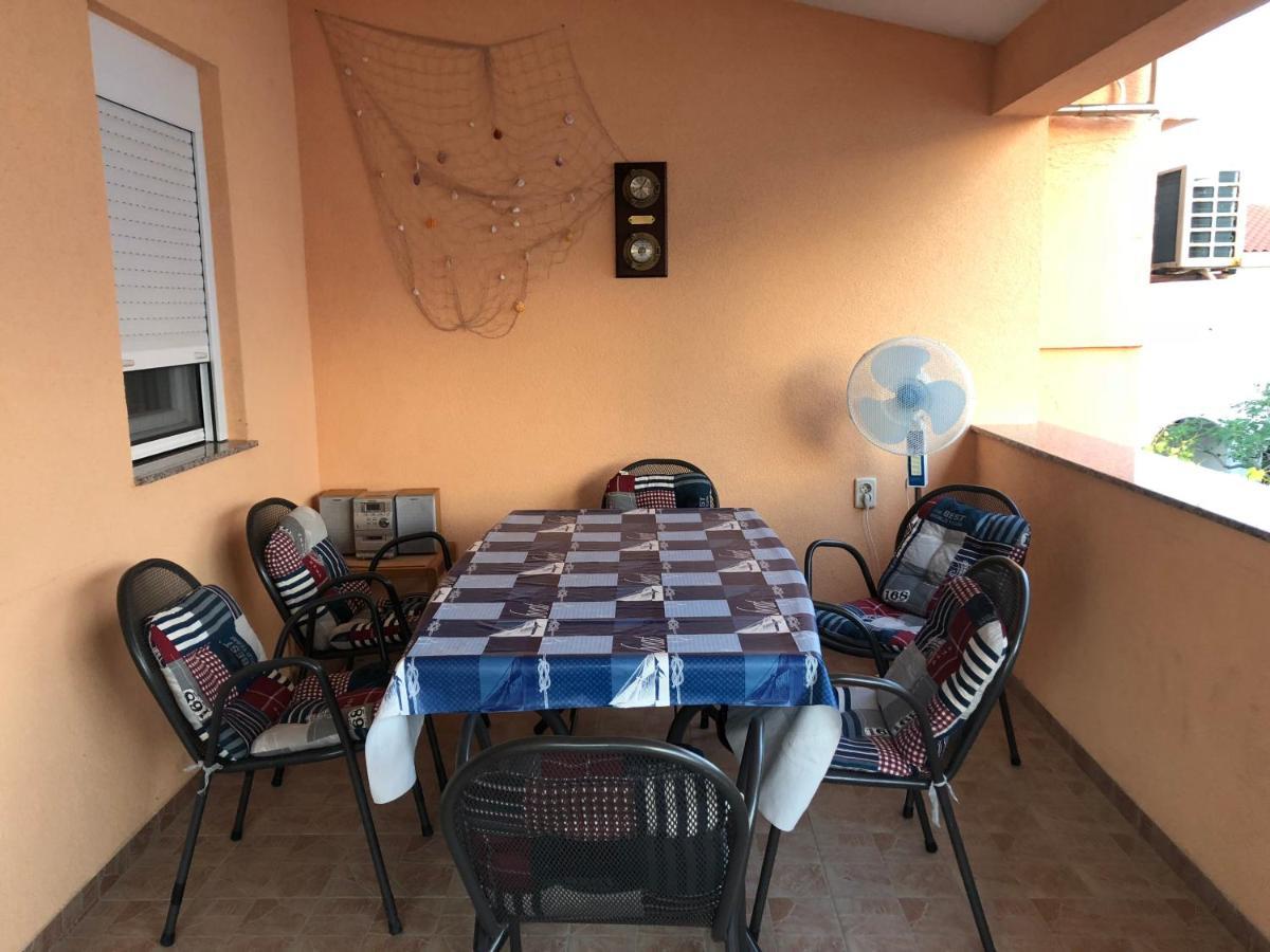 Apartman Luka Vir Apartment Exterior photo