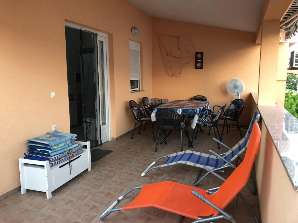 Apartman Luka Vir Apartment Exterior photo