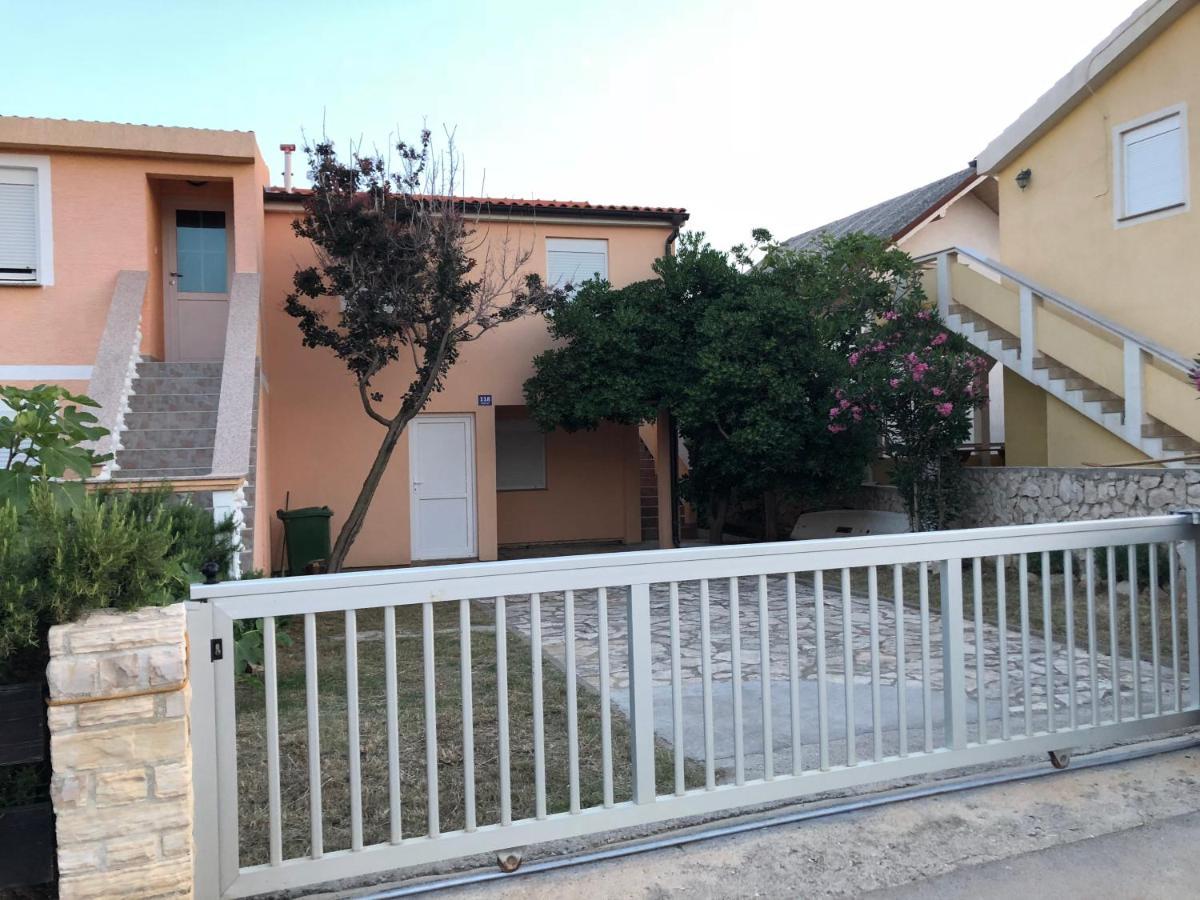 Apartman Luka Vir Apartment Exterior photo